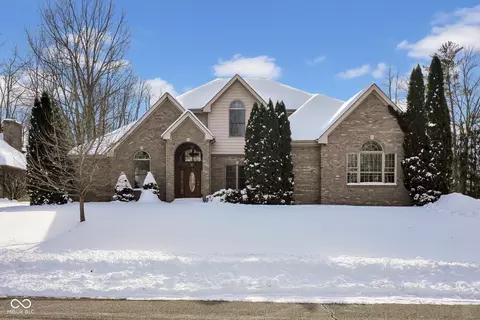 5173 Northwood Dr, Columbus, IN 47201