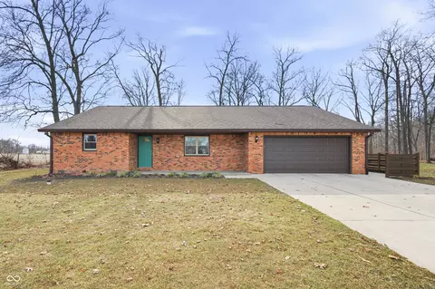 124 E Michelle Ln, Pendleton, IN 46064