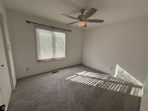 Bedroom - 5202 E Harvard Ct, Columbus, IN 47203 photo 6 of 7