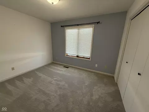 Bedroom - 5202 E Harvard Ct, Columbus, IN 47203 photo 5 of 7