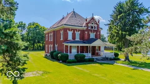 932 N Washington St, Marion, IN 46952
