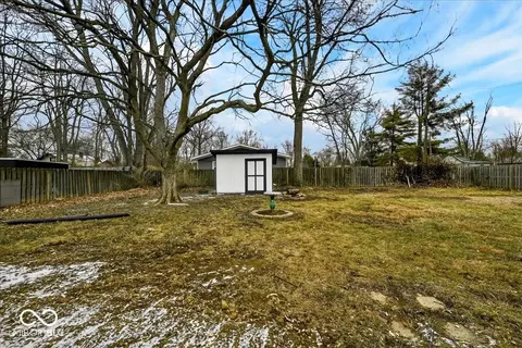 Exterior - 1050 E 106th St E, Indianapolis, IN 46280 photo 3 of 3