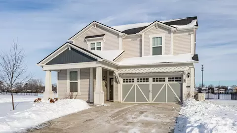 6672 Seabiscuit Rd, Whitestown, IN 46075
