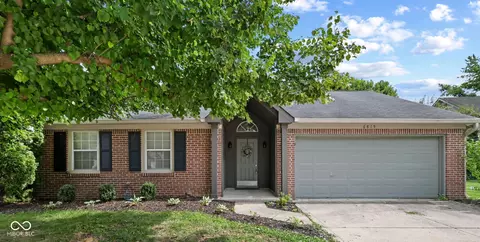 6815 Cherry Laurel Ln, Fishers, IN 46038