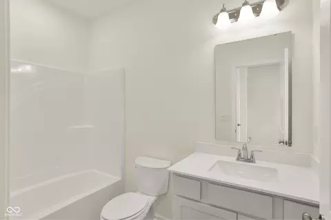 Bath - 2887 Piper Pl, Plainfield, IN 46168 photo 3 of 4