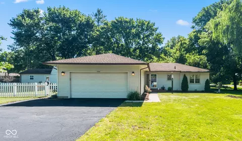 5769 Henderson Dr, Brownsburg, IN 46112