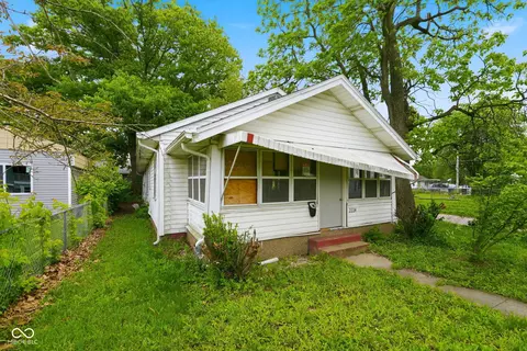 2224 S Hoyt Ave, Muncie, IN 47302