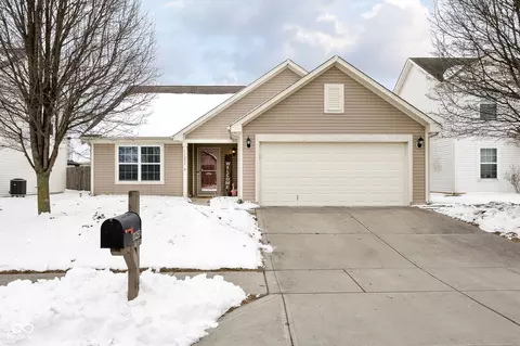 11253 Lucky Dan Dr, Noblesville, IN 46060
