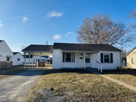 2911 14th St, Columbus, IN 47201
