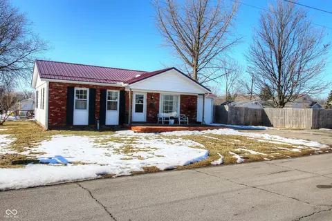 802 W Broadway St, Alexandria, IN 46001