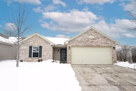 11488 Lucky Dan Dr, Noblesville, IN 46060
