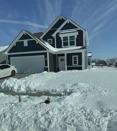 305 Briar Path Dr, Greenfield, IN 46140