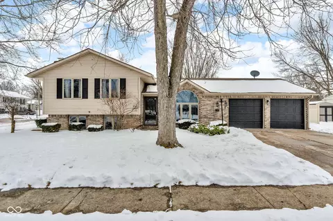 1821 Cricket Hill Dr, Kokomo, IN 46902