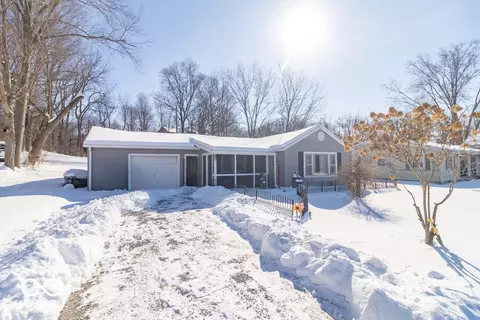 1820 N 16th St, New Castle, IN 47362