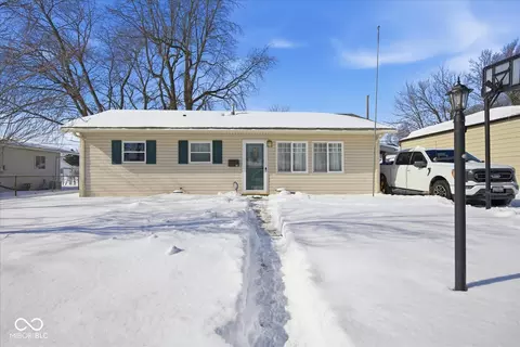 513 Willow Dr, Shelbyville, IN 46176