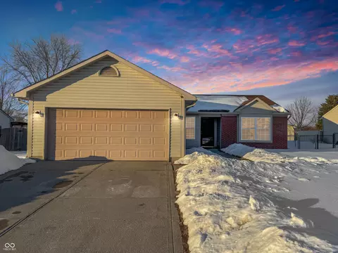 106 Broad Leaf Pl, Mooresville, IN 46158