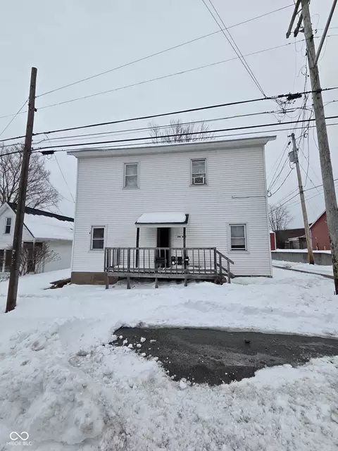 218 4th St, North Vernon, IN 47265