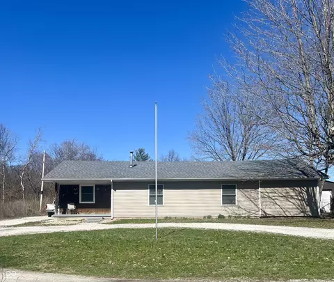 2976 W Rose Hill Ln, Rosedale, IN 47874