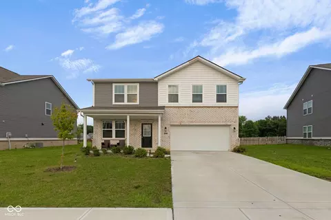 7423 Manor Lake Ln, Indianapolis, IN 46268