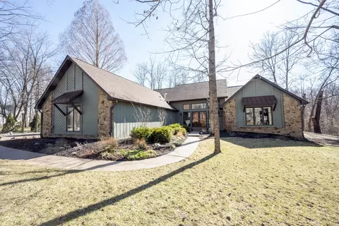 8306 Reef Ct, Indianapolis, IN 46256