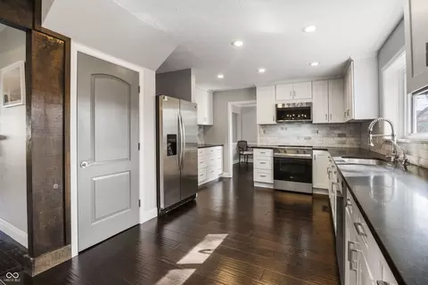 329 4th Ct E, Carmel, IN 46033 photo 6