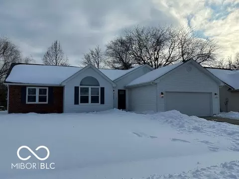 2537 Cedarcrest Dr, Columbus, IN 47203