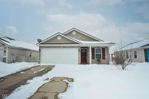 5371 Dollar Run Dr, Indianapolis, IN 46221