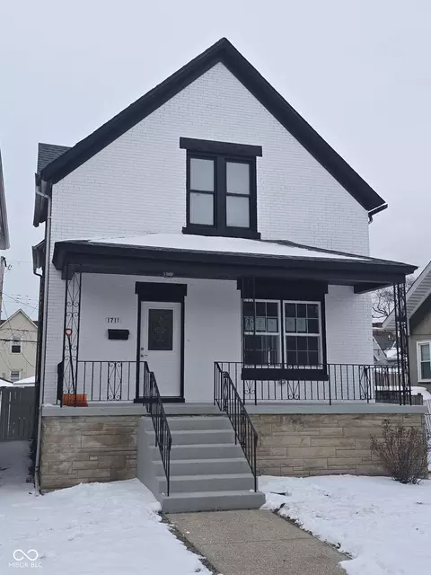 1711 Central Ave, Whiting, IN 46394