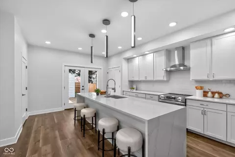 Kitchen - 220 Eastern Ave, Indianapolis, IN 46201 photo 5 of 5
