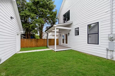 Exterior - 220 Eastern Ave, Indianapolis, IN 46201 photo 5 of 8