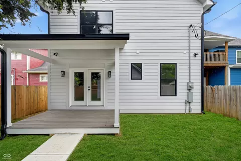 Exterior - 220 Eastern Ave, Indianapolis, IN 46201 photo 6 of 8