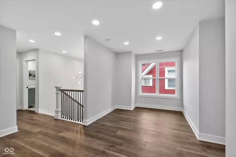 Entry Way - 220 Eastern Ave, Indianapolis, IN 46201 photo 1 of 1