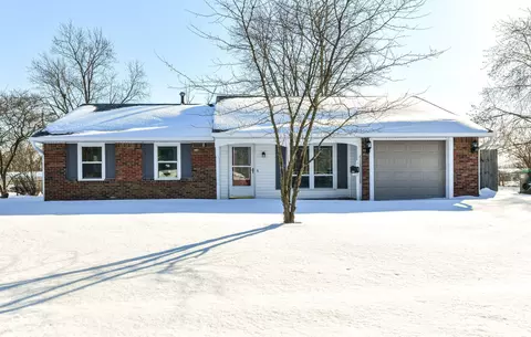 435 Southlane Dr, Whiteland, IN 46184
