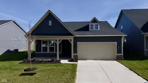 811 Daisy St, Greenwood, IN 46143