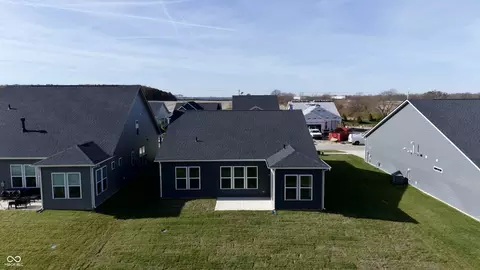 811 Daisy St, Greenwood, IN 46143