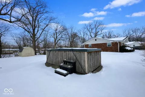 306 Ada Ln, Beech Grove, IN 46107 photo 3