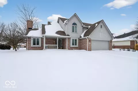 902 Saint Andrews Dr, Avon, IN 46123