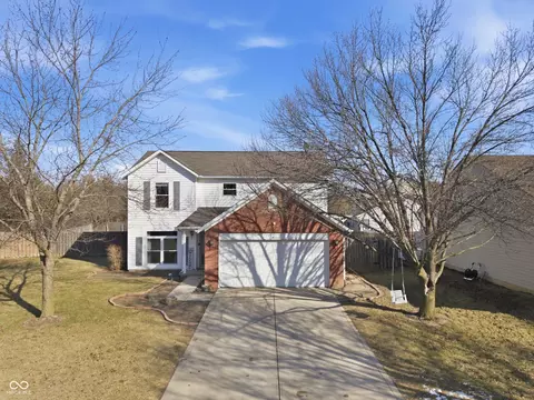 9926 Suncoral Cir, Fishers, IN 46038