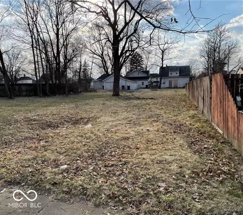 2319 Pearl St, Anderson, IN 46016