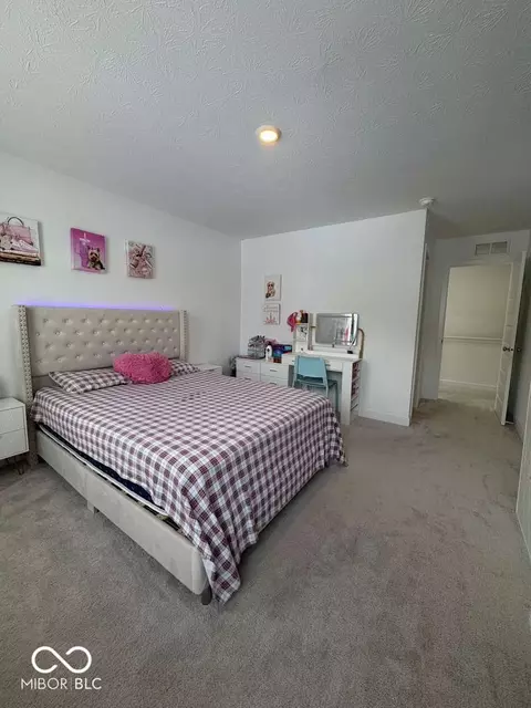 Bedroom - 8690 Lester Pl, Pendleton, IN 46064 photo 4 of 5
