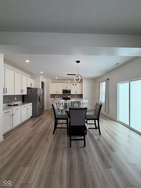 Dining - 8690 Lester Pl, Pendleton, IN 46064 photo 1 of 2