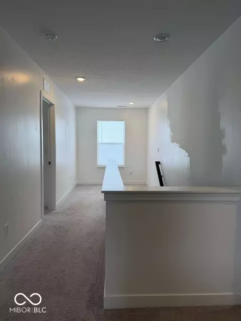 Entry Way - 8690 Lester Pl, Pendleton, IN 46064 photo 7 of 10