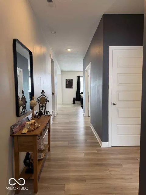 Entry Way - 8690 Lester Pl, Pendleton, IN 46064 photo 2 of 10