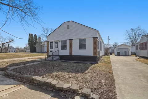 209 W 37th St, Anderson, IN 46013