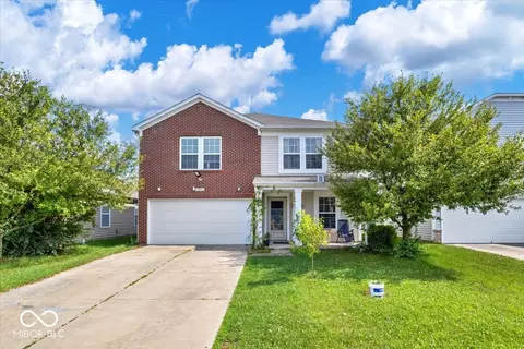 951 Curlew Ln, Greenwood, IN 46143