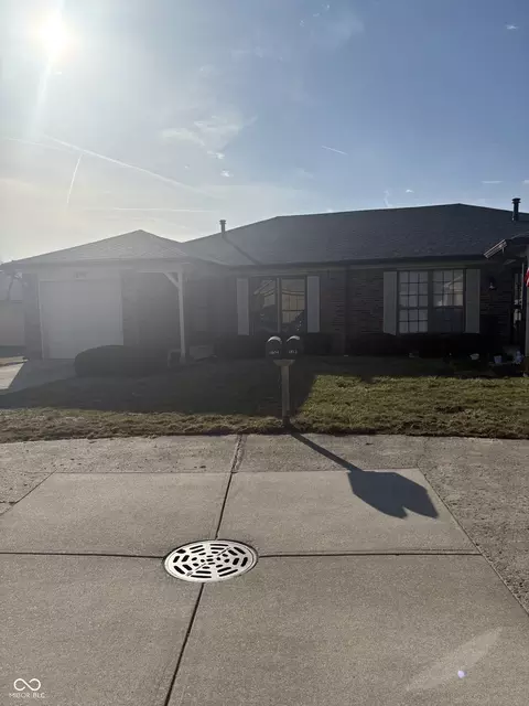 1804 Queensbridge Cir, Indianapolis, IN 46219