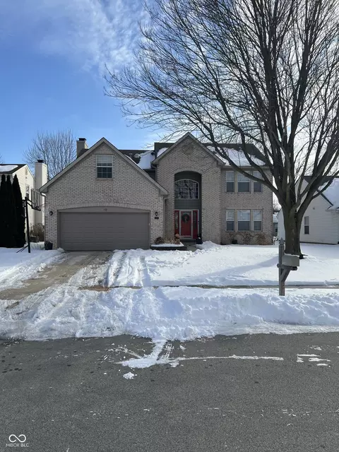 10497 Silver Ridge Cir, Fishers, IN 46038