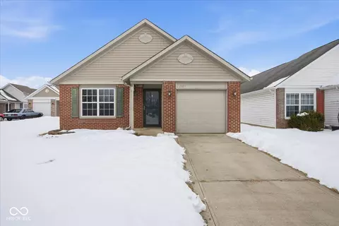 1985 Falcon Ct, Franklin, IN 46131