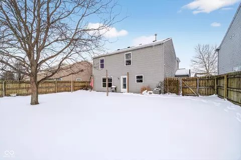 Exterior - 8277 S Evening Dr, Pendleton, IN 46064 photo 2 of 3