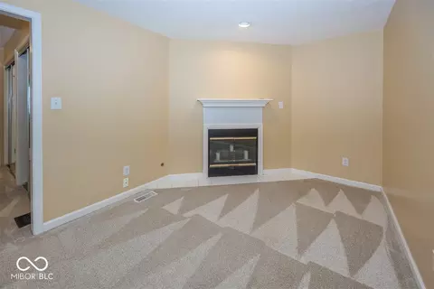 Living - 11368 Royal Cir, Carmel, IN 46032 photo 5 of 5